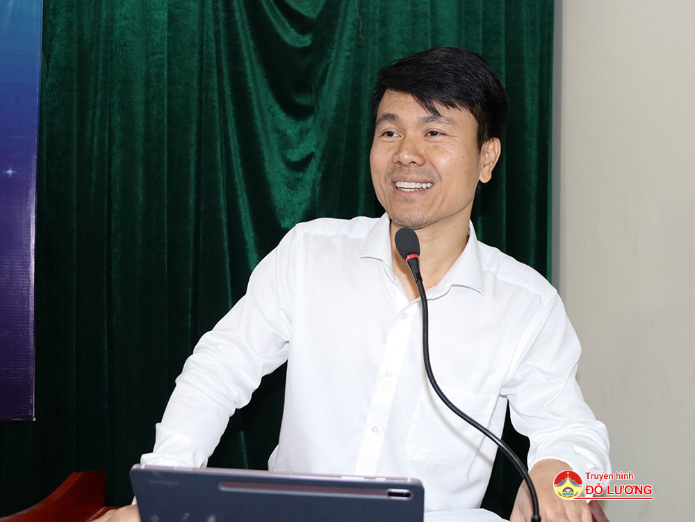 Ông Chu Văn Tuấn, Chủ tịch CLB, phát biểu tại buổi gặp đầu xuân